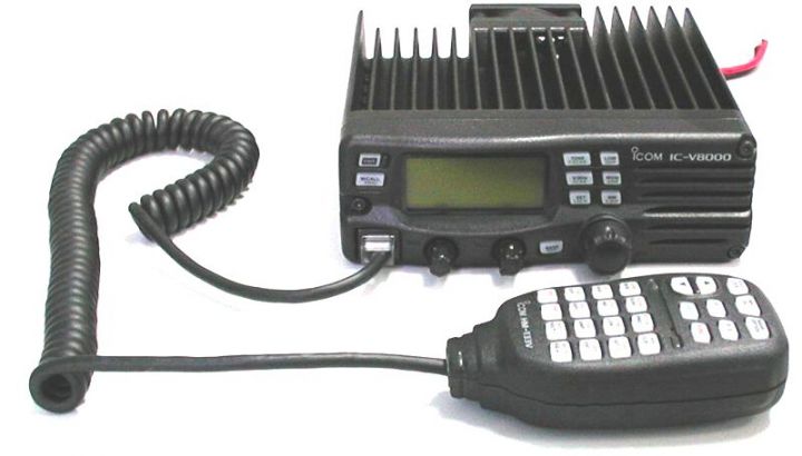 Автомобильная радиостанция ICOM IC-V8000