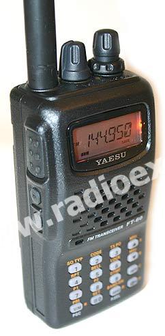 Портативная радиостанция Yaesu FT-60R